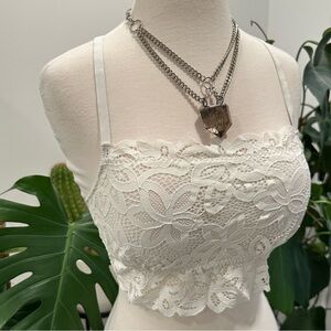 A&F • White Lace Padded Bralette • Adjustable Straps • Size Medium